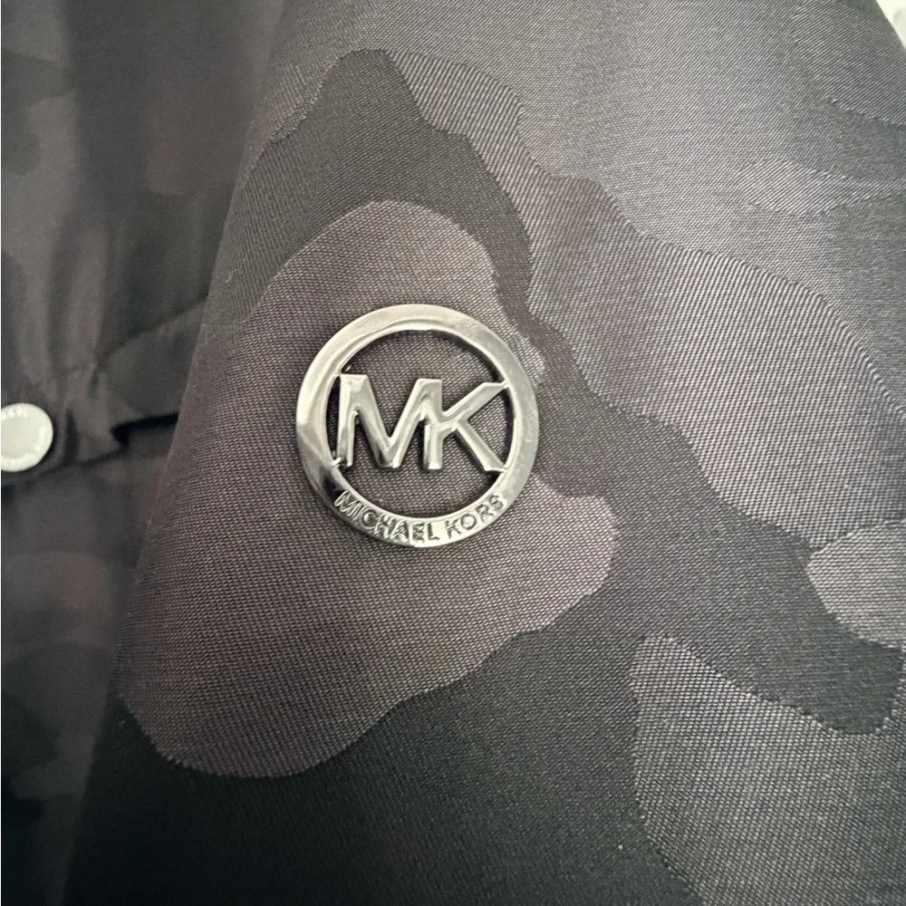 Michael Kors Women’s Water Resist Anorak Jacket Black Camo Hooded Snap Zip Sz 2X